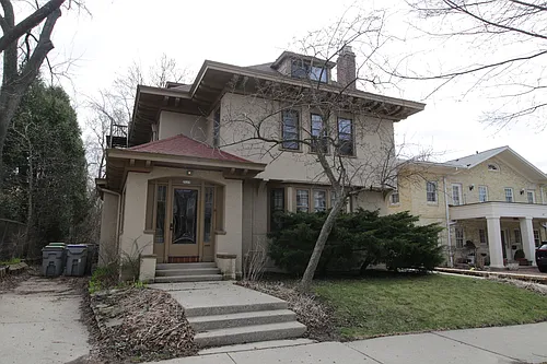 2119 E Kenilworth Pl #3 Photo 1