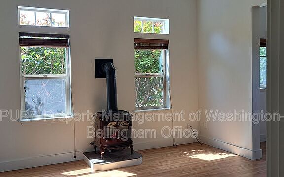 5th image of 2931 E Fir St