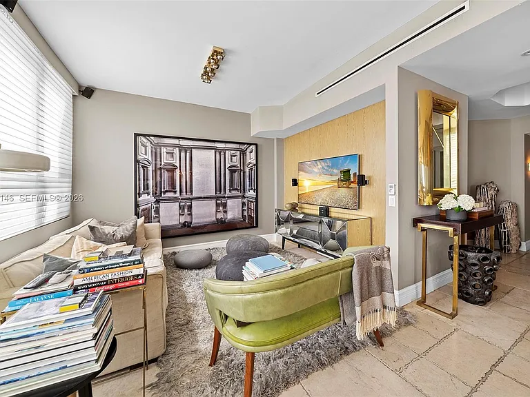 5801 Collins Ave #Penthouse 1600 — Photo 32