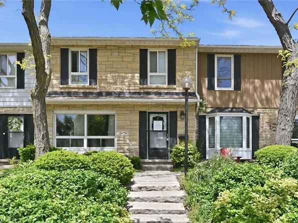 5475 Lakeshore Rd #107, Burlington, ON L7L 1E1