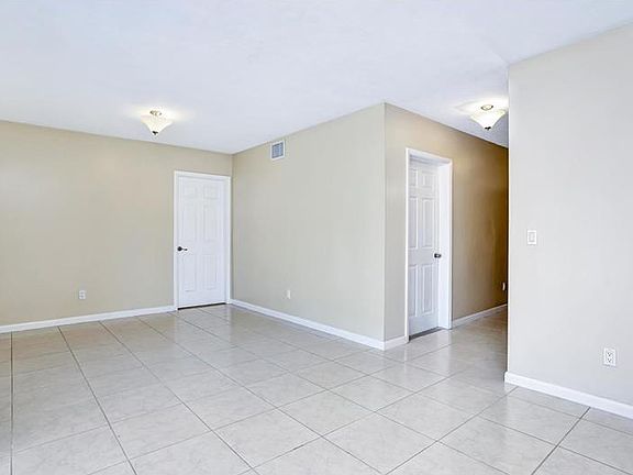 4th image of 6911 Williams Dr
