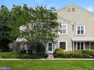 330 Willow Turn, Mount Laurel, NJ 08054
