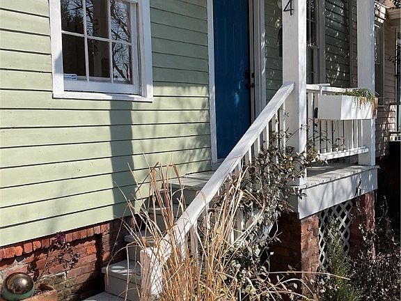 2nd image of 524 E Charlton Street