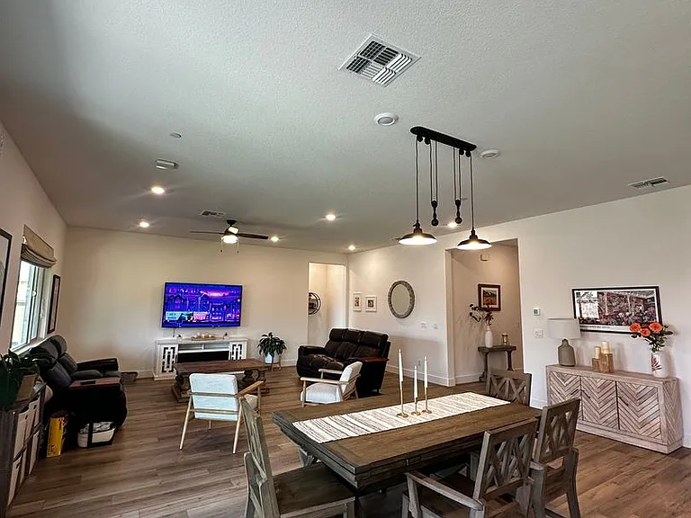2305 Banks Dr — Photo 10