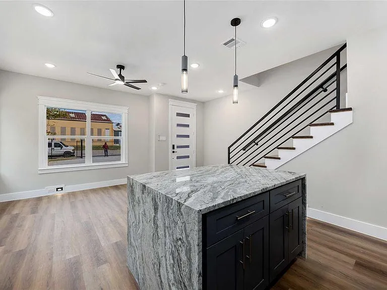 4624 Mayflower St #B — Photo 12
