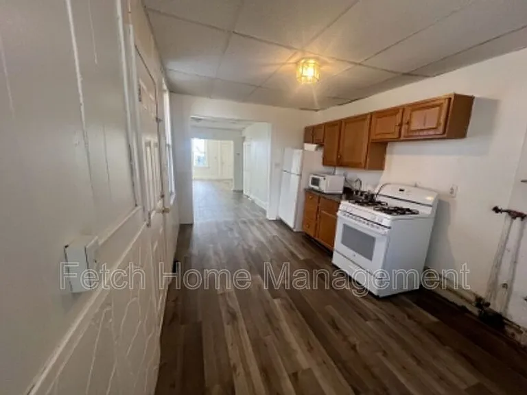 113 Arch St — Photo 8