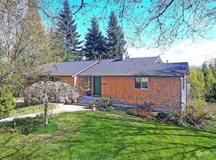 576 Hawk Ridge Pl, Camano Island, WA 98282