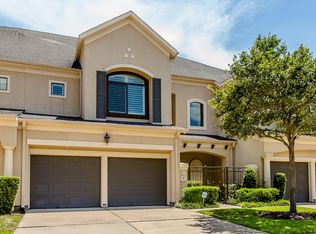 9 Sweetwater Ct, Sugar Land, TX 77479