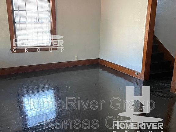 3rd image of 3801 Bellefontaine Ave