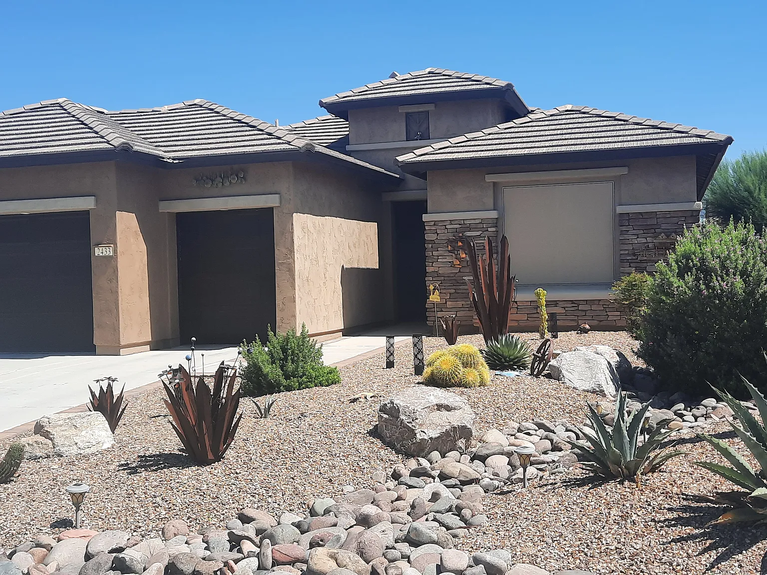 2433 E Josephine View Dr — Photo 1