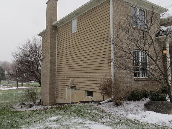 4th image of 4828 E Meadows Ct SE