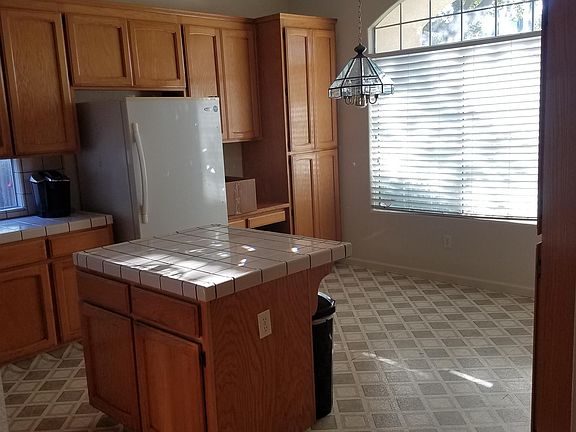 3rd image of 2072 Pepperdine Dr