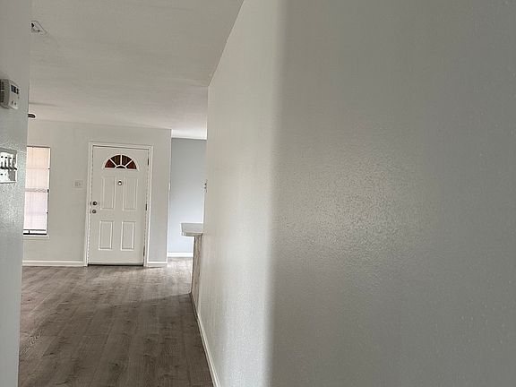 5th image of 10774 E Loop 1604 S