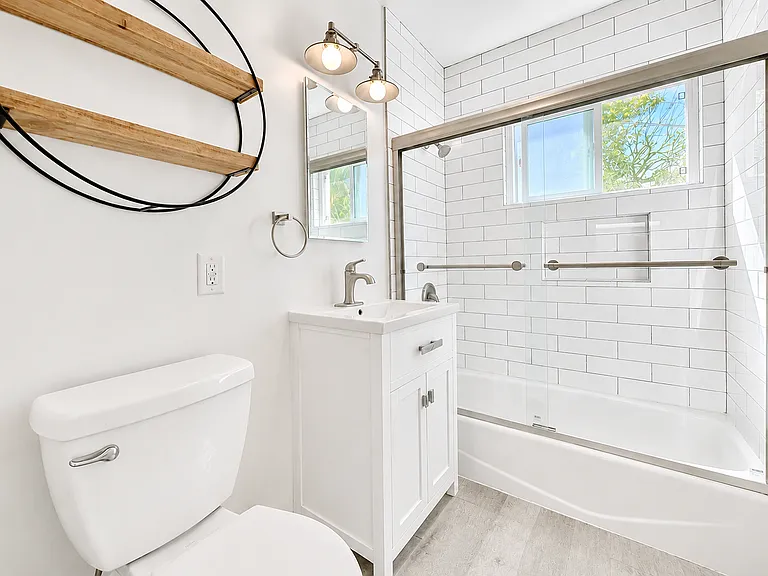 1676 Manning Ave #2 — Photo 10