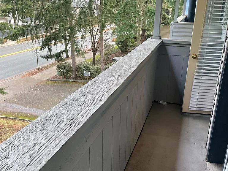 1615 Bellevue Way NE #1 — Photo 24