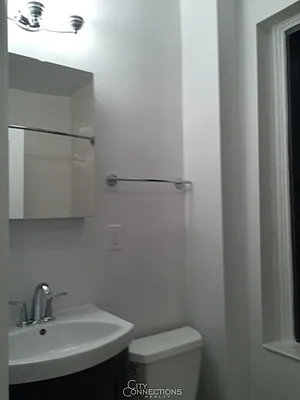 Rented by City Connections Realty | media 8