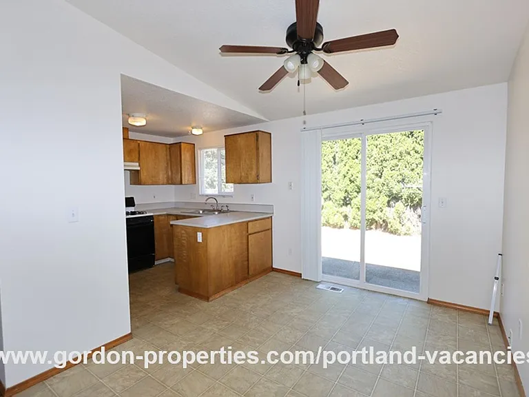 9641 SE Schiller St — Photo 6