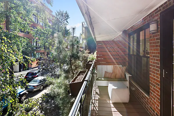 Sold by Compass | media 8