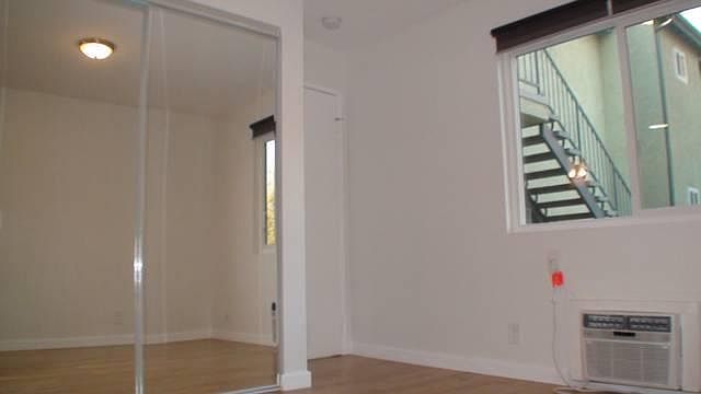 1st image of 4237 Longridge Ave #423