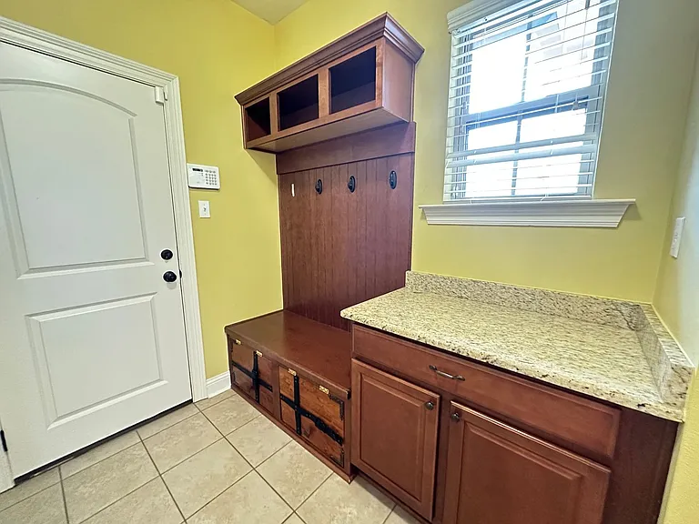 240 Danielle Dr — Photo 14