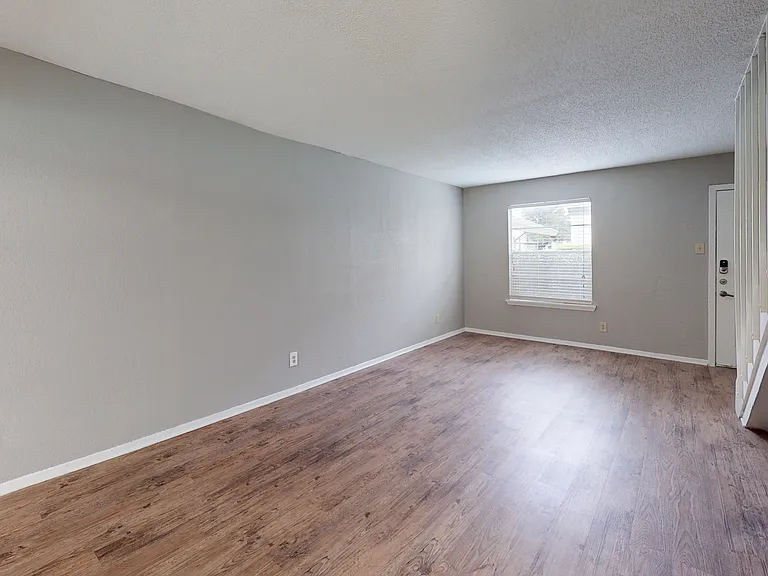 Addison Apartments at the Park — Photo 254
