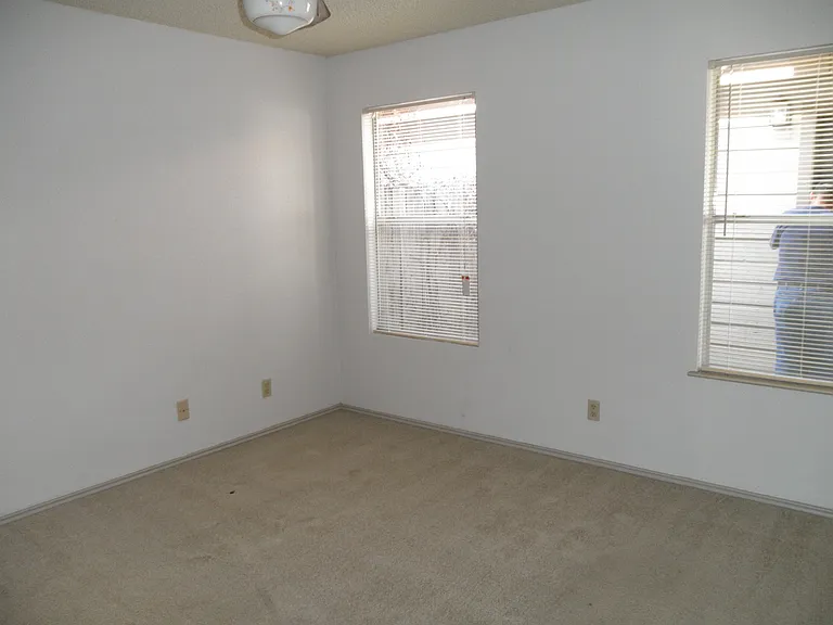 212 Sailmaster St #A — Photo 11
