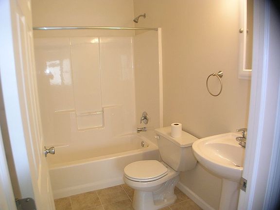 Bathroom one (both the same)