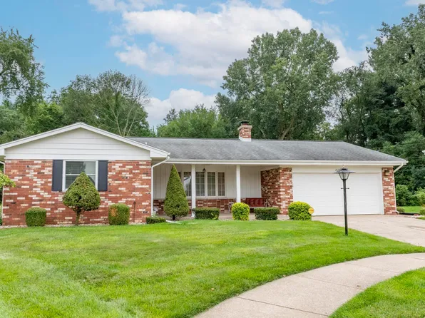 2624 Oak Leaf Cv, South Bend, IN 46628