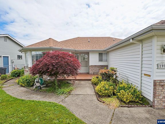 4th image of 1990 Camellia Way