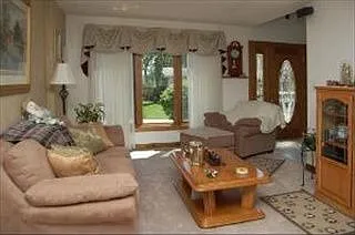 284 W Rosalie Ln photo 1