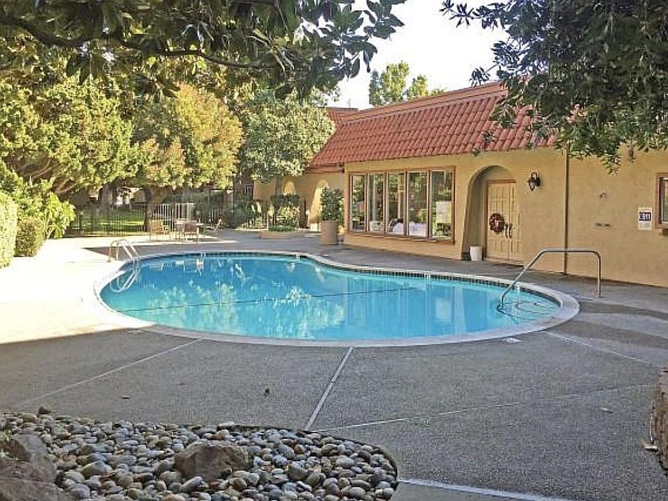 1st image of 1055 Alta Mira Dr APT A