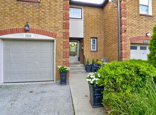 2256 Margot St, Oakville, ON L6H 3M7