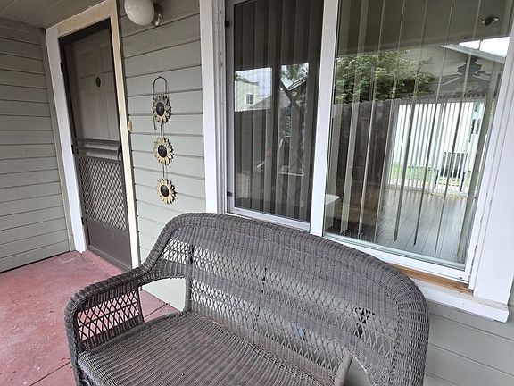 2nd image of 5032-5036 Denny Ave #5034