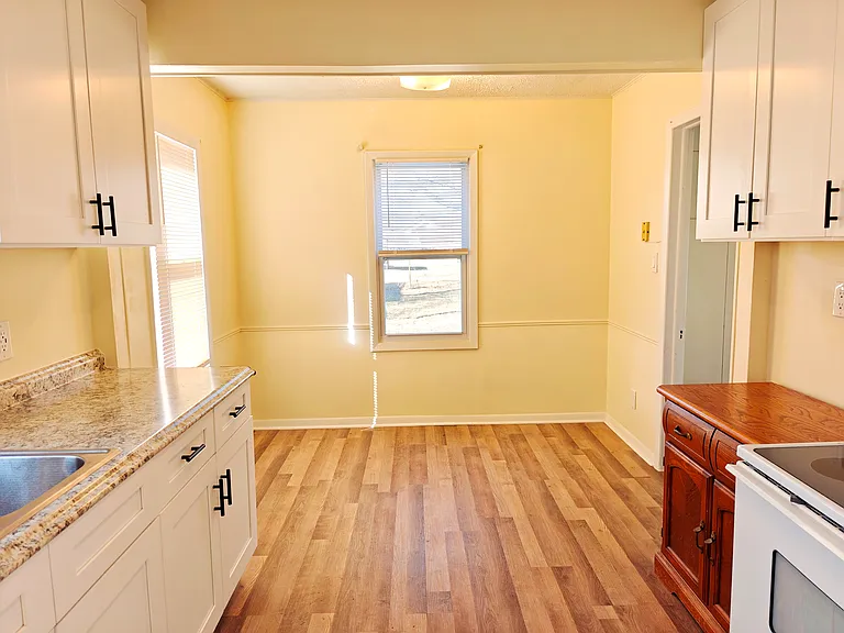 36122 Booth Ave — Photo 3
