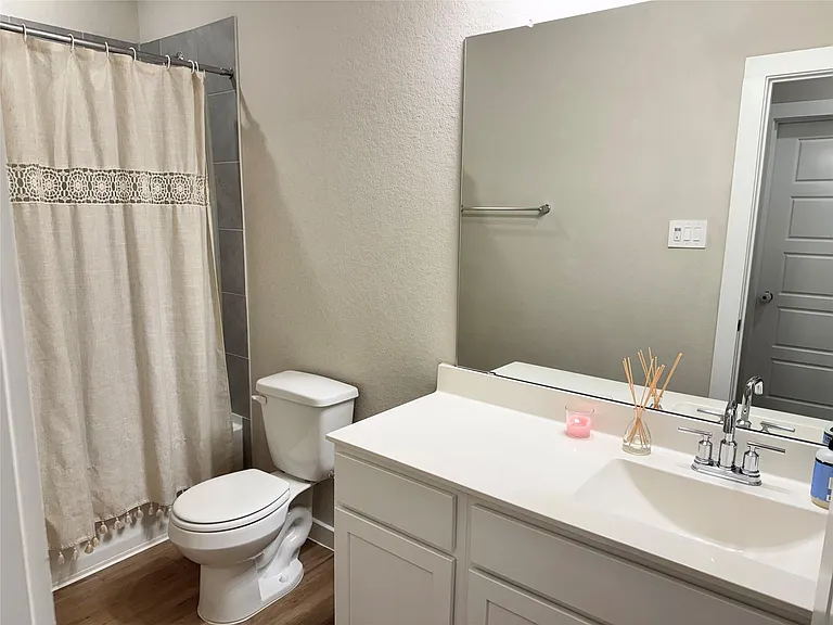 21759 Thicket Point Ln — Photo 15