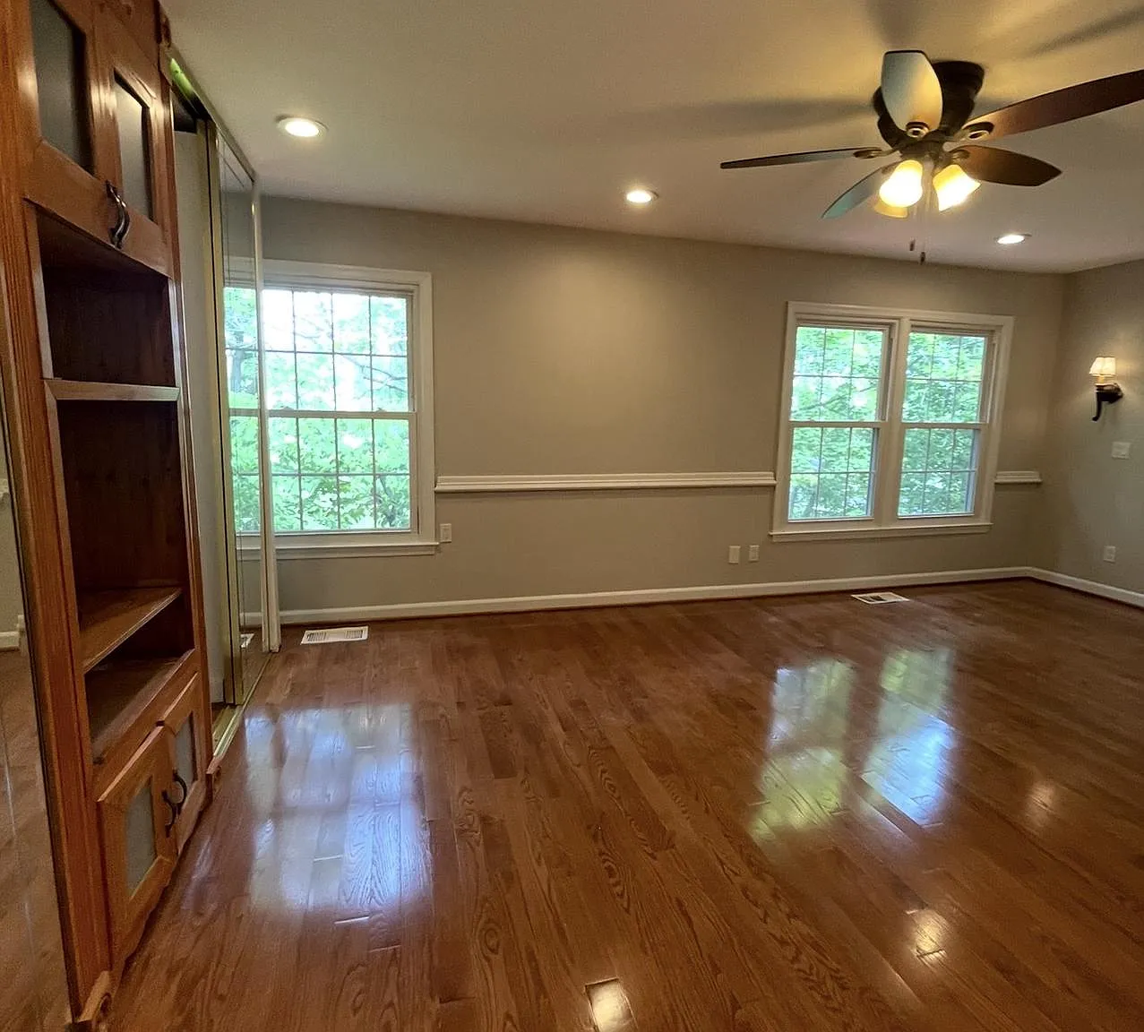 3 bed, 4.0 bath, 2652 sqft, $3,100 — Photo 2