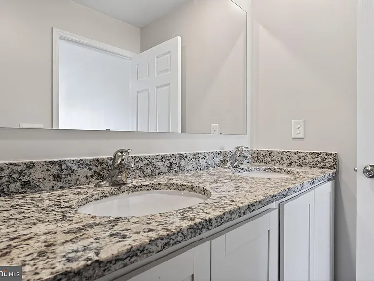 183 Caterpillar Dr — Photo 22