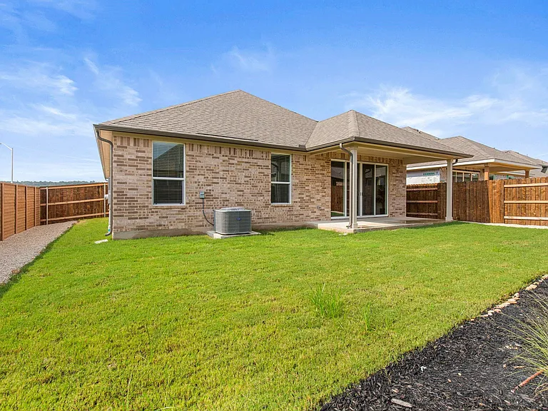 2417 Gabriels Horn Rd — Photo 26