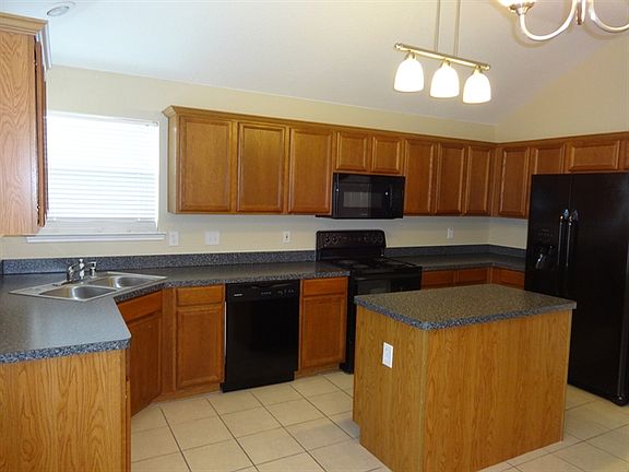 5th image of 9305 Marilyn Ct