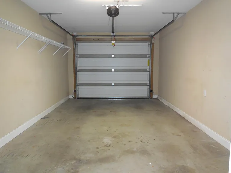 341 Coldwater Dr — Photo 36