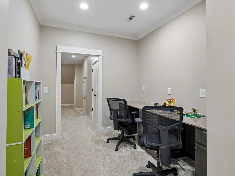 8231 Glover Dr — Photo 86