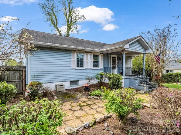110 Houston St, Hendersonville, NC 28792