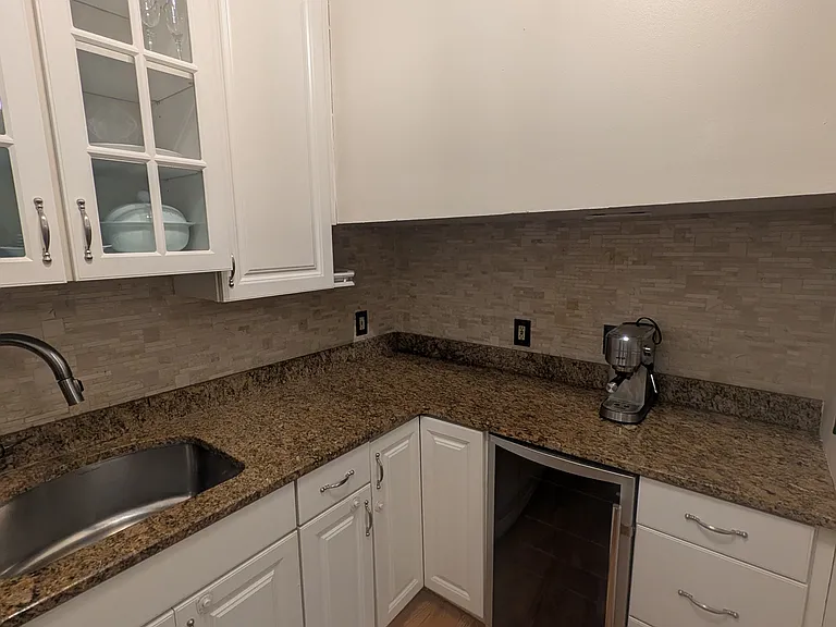 518 Gregory Ave — Photo 5