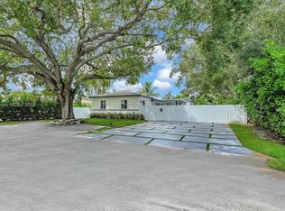 11102 NE 9th Ct, Biscayne Park, FL 33161