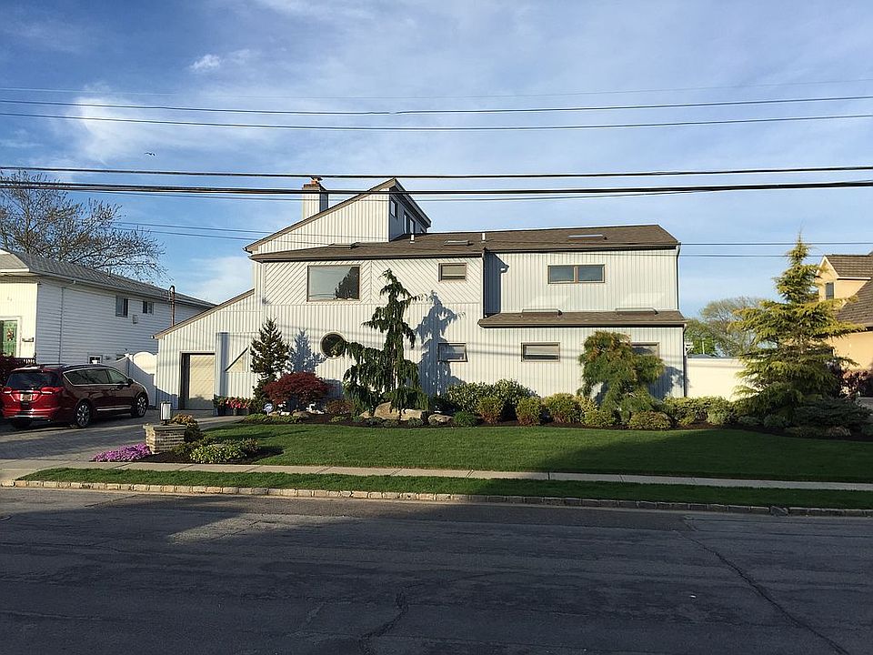 1st image of 34 Brightwater Pl