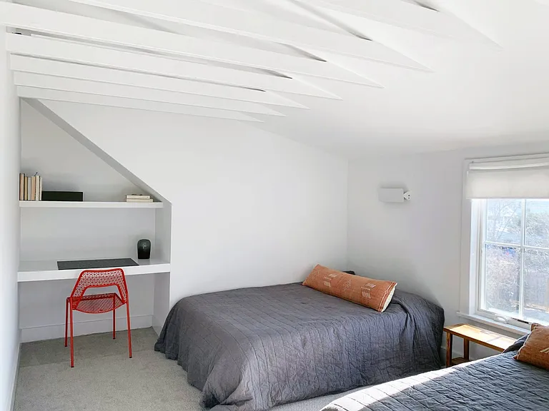 52 Newtown Rd — Photo 11