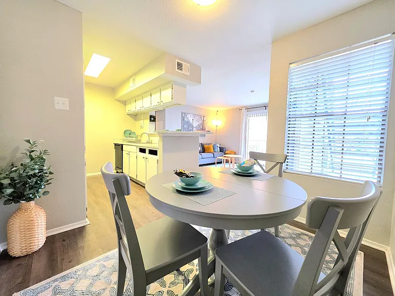534 Hunt Ln — Photo 25