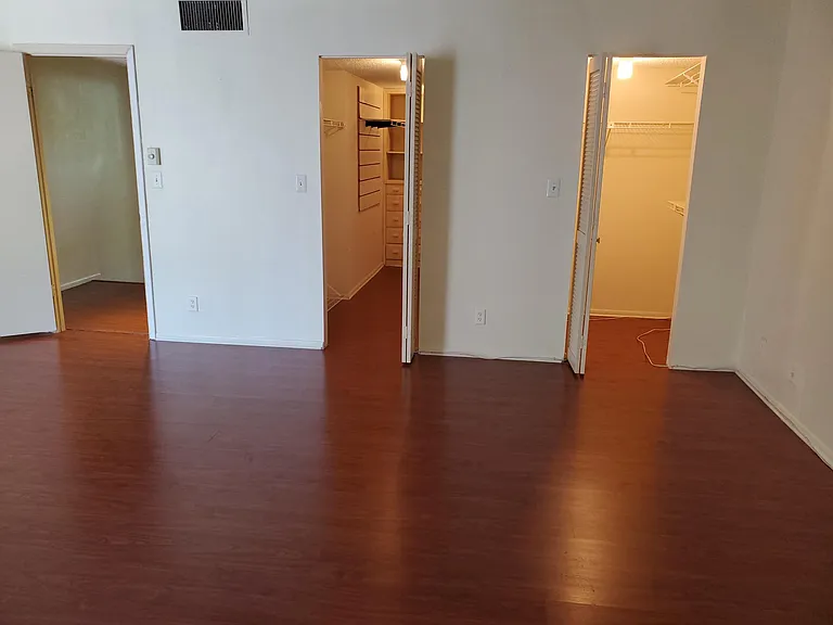 824 NE 27th Ave — Photo 14