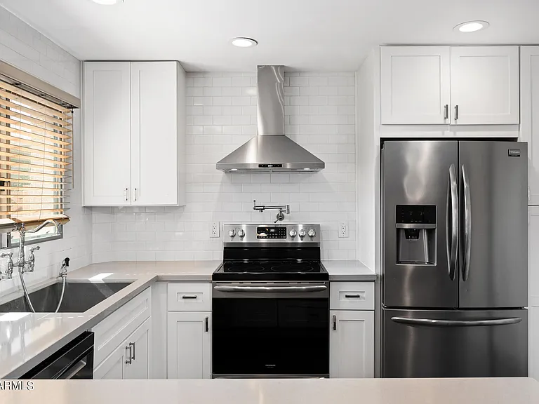 6063 N Granite Reef Rd — Photo 3