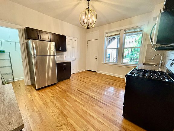 4th image of 1435 N Ashland Ave #3R